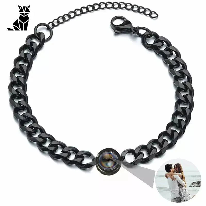 Bracelet en acier titane pour les moments spéciaux : Chaîne noire avec photo personnalisée d’une femme